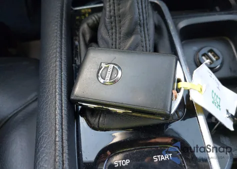 2018 Volvo S90 T5 Momentum z USA, uszkodzony, nr VIN LVY982AK6JP004308